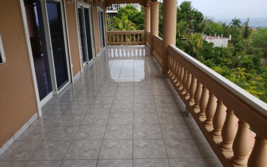 28 B Shenstone Drive, Kingston 6